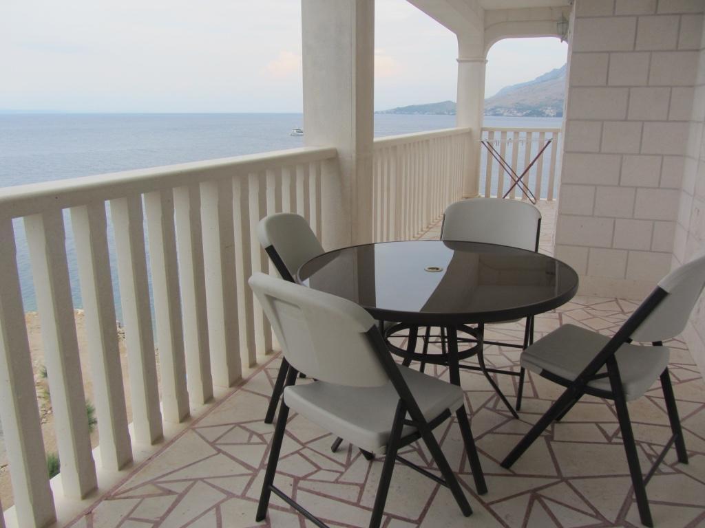 Apartments Lozina On The Beach Omis Exterior photo